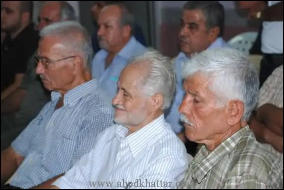 الرابطة الاجتماعية لأهالي الضاهرية تكرم كبار السن في مخيم البداوي