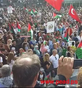 السويد || مظاهرة ضخمة وسط العاصمة ستوكهولم تنديدا بالعدوان الإسرائيلي على غزة وتضامنا مع الشعب الفلسطيني