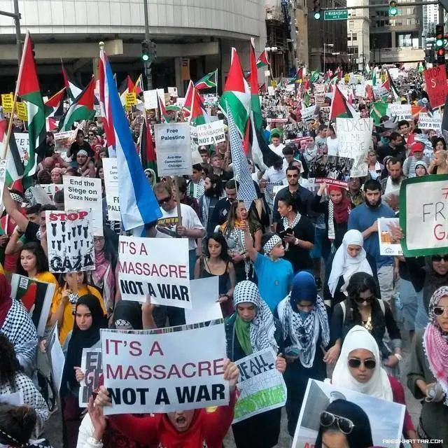 مئات الآلاف في شوارع المدن الأمريكية نصرة لغزة  والشرطة تعتقل صهيونية حاولت دهس متضامنين