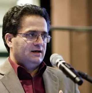 الدكتور حسام الدين درويش