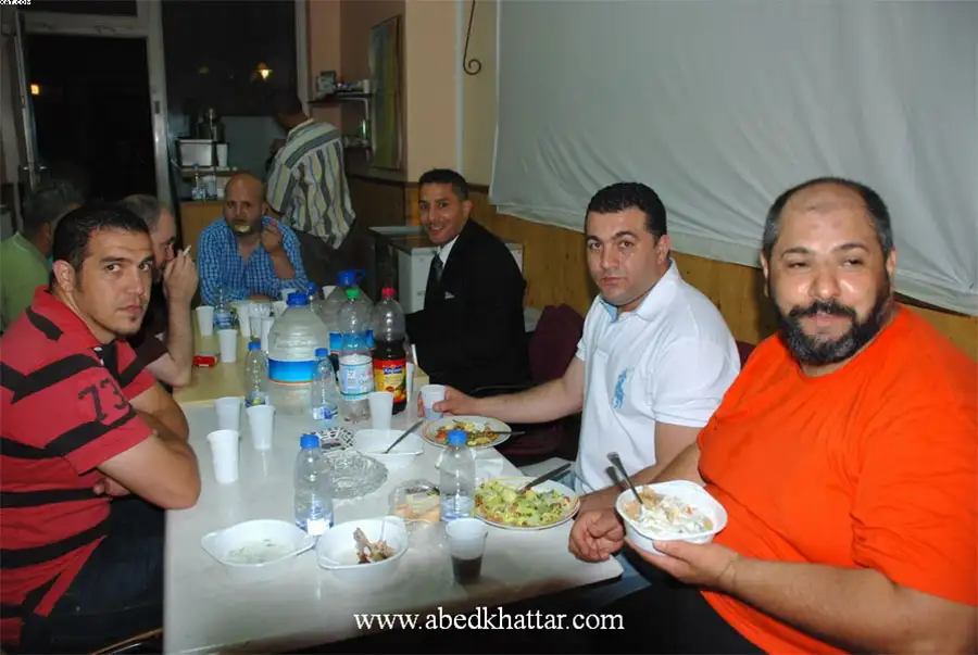 افطار رمضاني جماعي على شرف فريق كرة القدم النسائي الفلسطيني الديار