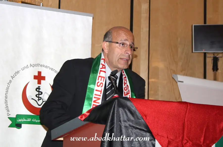 الدكتور رمزي أبو عياش نائب رئيس إتحاد أطباء وصيادلة فلسطين في ألمانيا