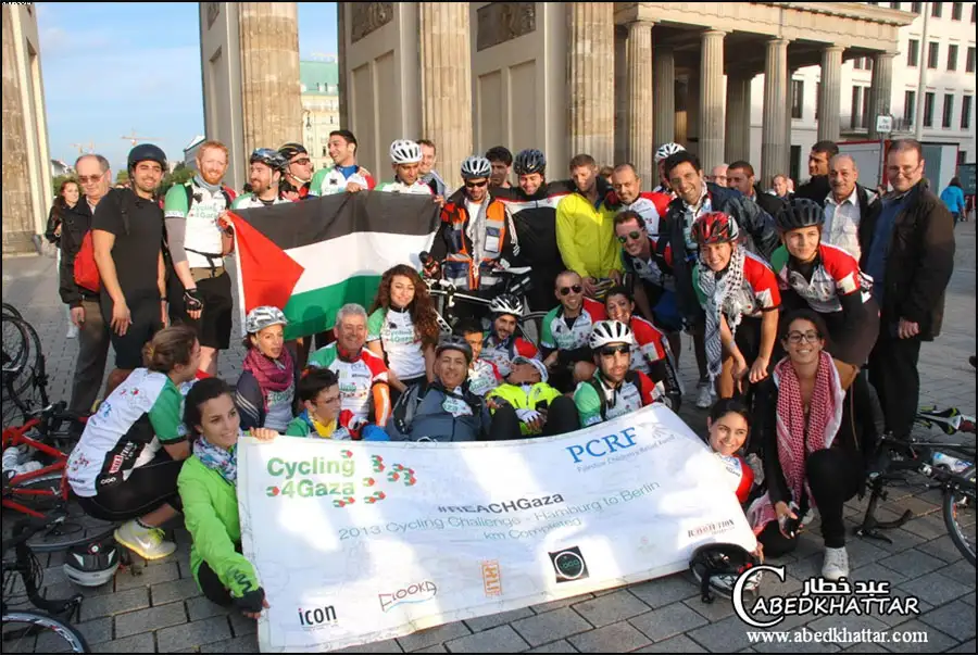درّاجون ناشطون فلسطينيون واجانب من أجل غزّة في برلين