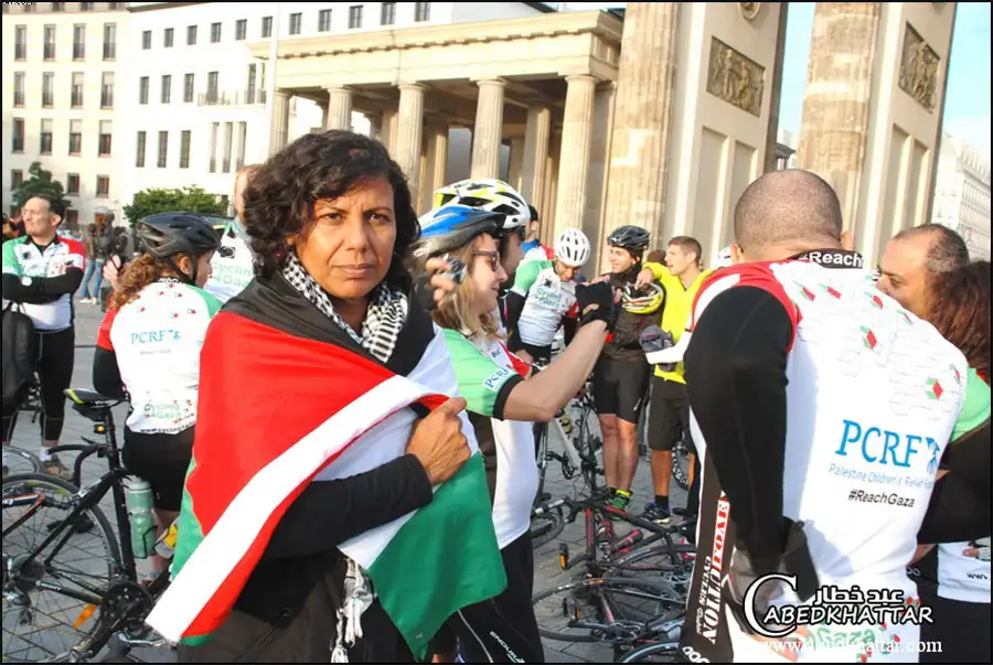 درّاجون ناشطون فلسطينيون واجانب من أجل غزّة في برلين