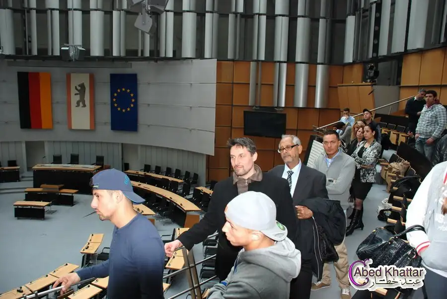 شباب وشابات الجالية العربية الألمانية المستقلة تقوم بزيارة مقر البرلمان الألماني في برلين