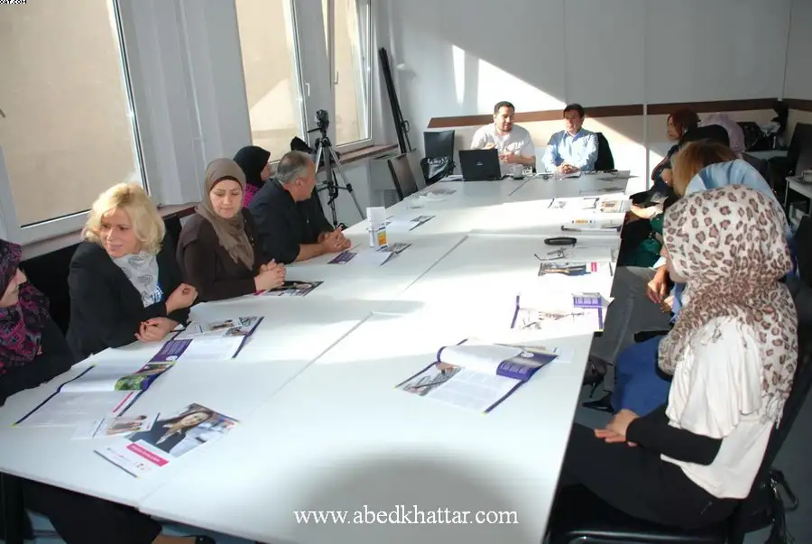 الجالية العربية الألمانية المستقلة تقيم دورة تأهيل وتدريب لاصحاب المؤسسات والشركات والتجارية الخاصة
