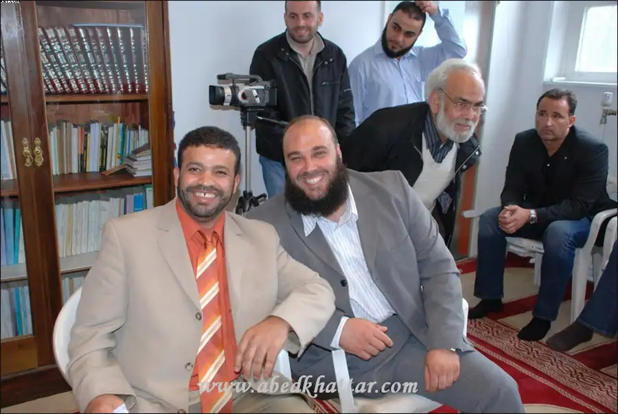 وزير الداخلية يزور مسجد النور ويحضر صلاة الجمعة