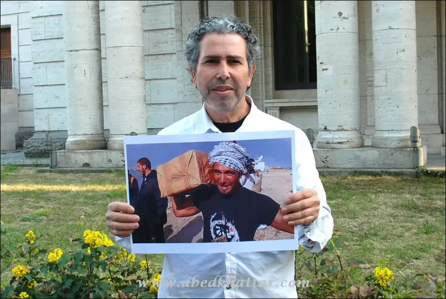 عبد خطار في وقفة إستنكار أمام السفارة الإيطالية