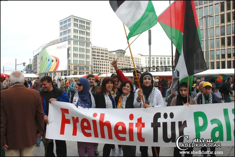 لجنة العمل الوطني الفلسطيني تشارك قوى السلام الألمانية المناهضة للحرب