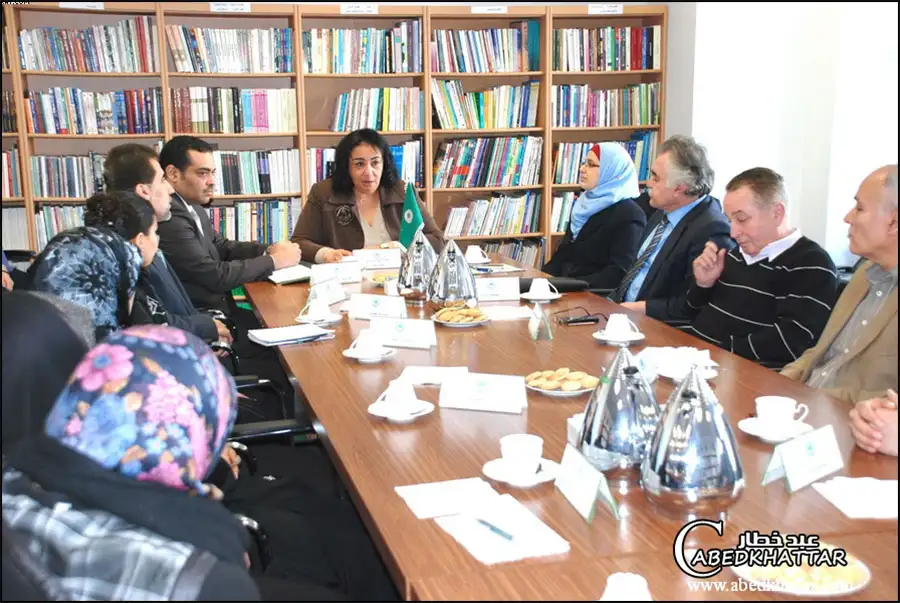 سفيرة جامعة الدول العربية تكرم مجموعة من المدارس العربية في برلين