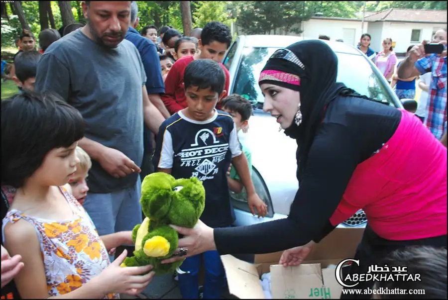 توزيع ألعاب وهدايا للأطفال بمناسبة عيد الفطر السعيد