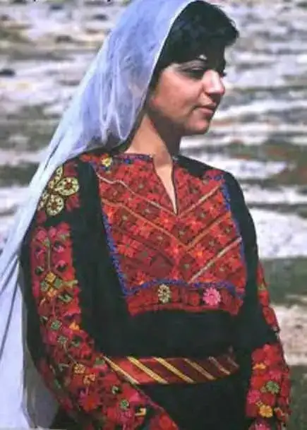 الأزياء الشعبية الفلسطينية