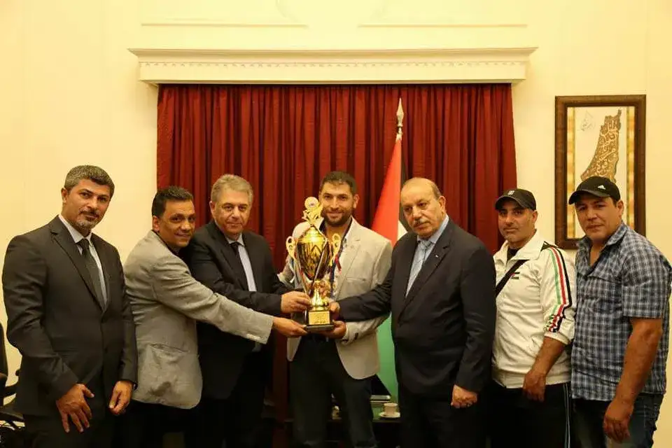 منتخب فلسطين || الخليل-البداوي و تيتانيوم-صيدا يزور سفير دولة فلسطين في لبنان أشرف دبور