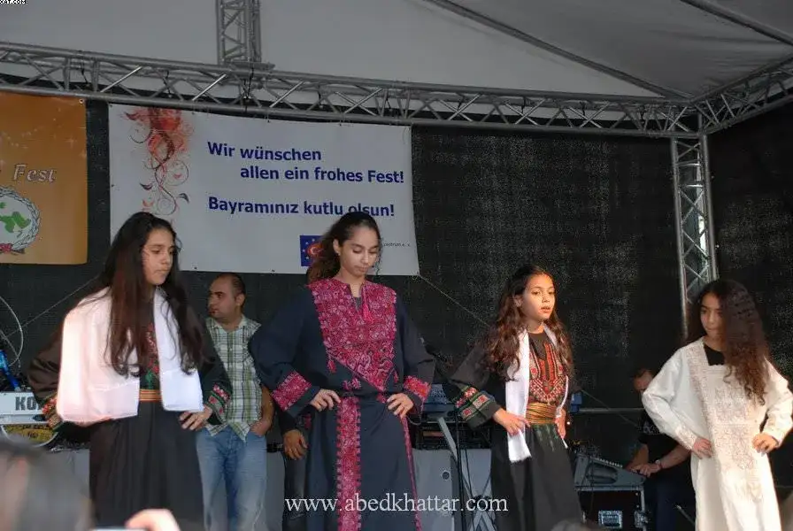 أقام المركز العربي الألماني للاندماج والتعليم والجالية التركية داتس احتفالا بمناسبة عيد الفطر